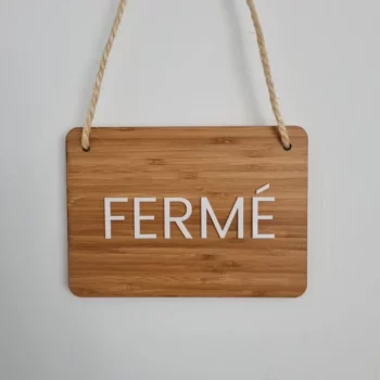 fermé